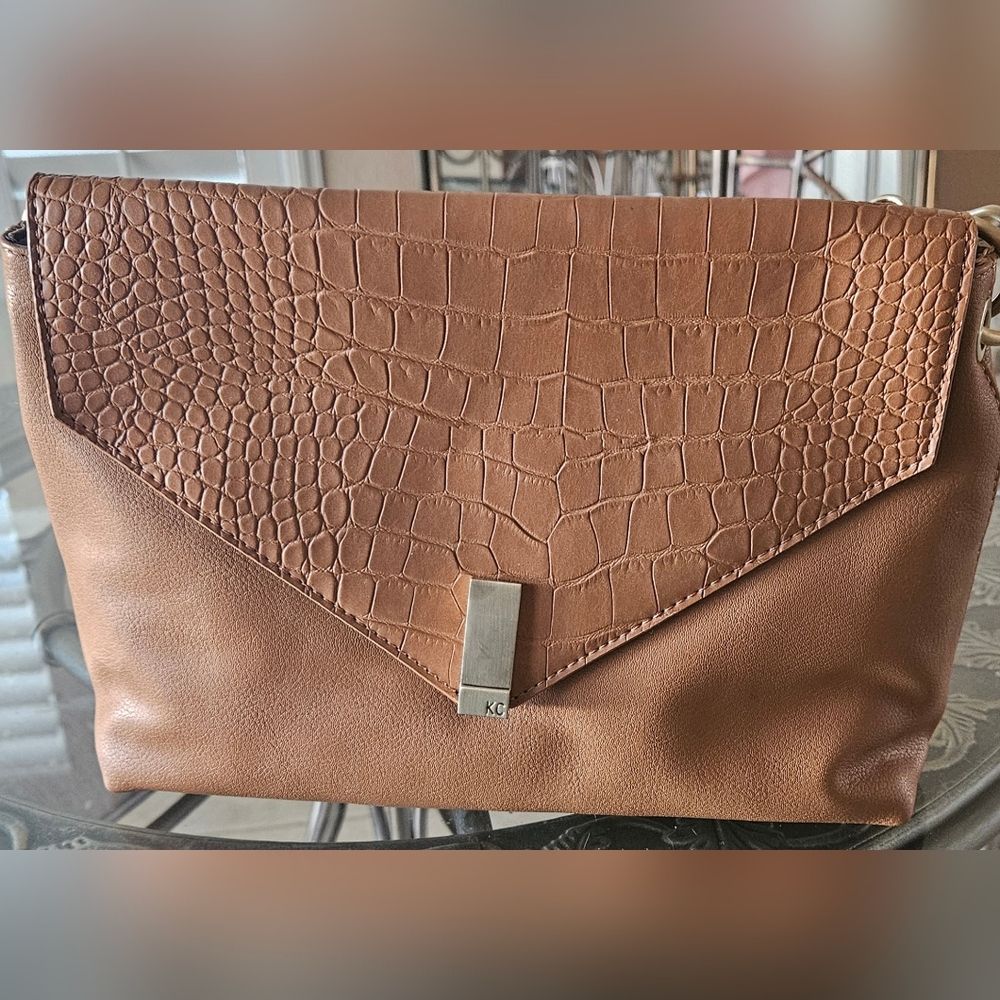 Kenneth Cole Reaction Women's Tan Purse NEW WITH TAGS NWT